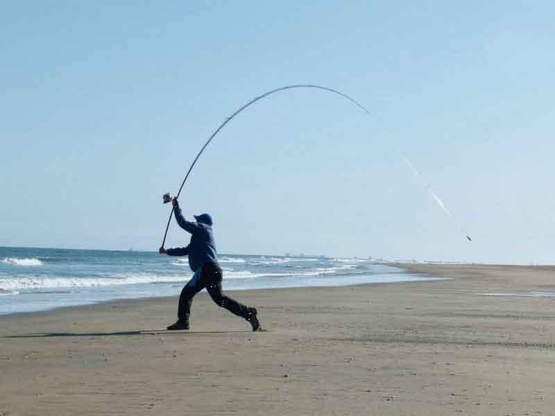 Lanzado-a-surfcasting-por-encima-de-la-cabeza-(overhead)
